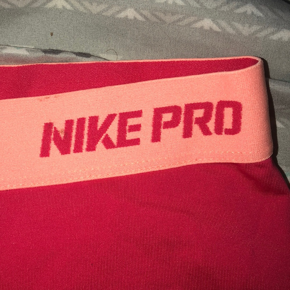 NIKE PROS - Picture 4 of 5